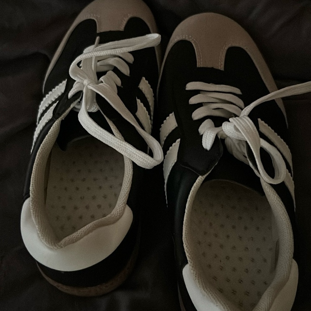 These are similar to the Samba’s, but I already have a pair.